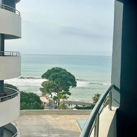 Apartment Currila White Hill