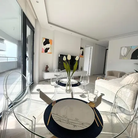 Apartment Currila White Hill