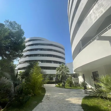 Currila White Hill Apartment