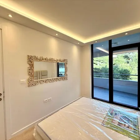 Currila White Hill * Durres