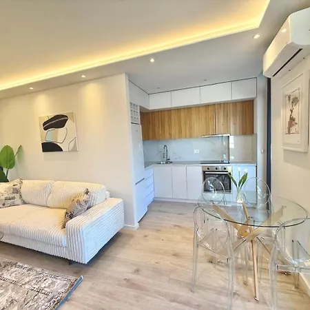 Currila White Hill Apartment *