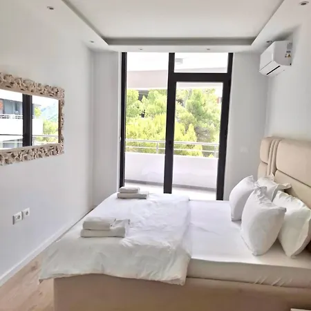 Currila White Hill * Durres