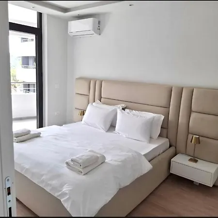 Apartment Currila White Hill