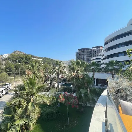 Currila White Hill Apartment